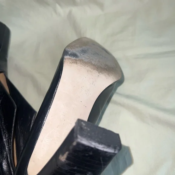 Bakers Size 9B Bootie Leather Block Heel - Heel 4” Slip On Black #But7 - Picture 6 of 6